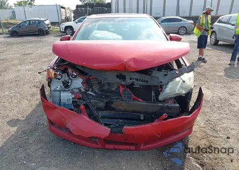 2012 Toyota Camry Se z USA, uszkodzony, nr VIN 4T1BF1FK7CU608273